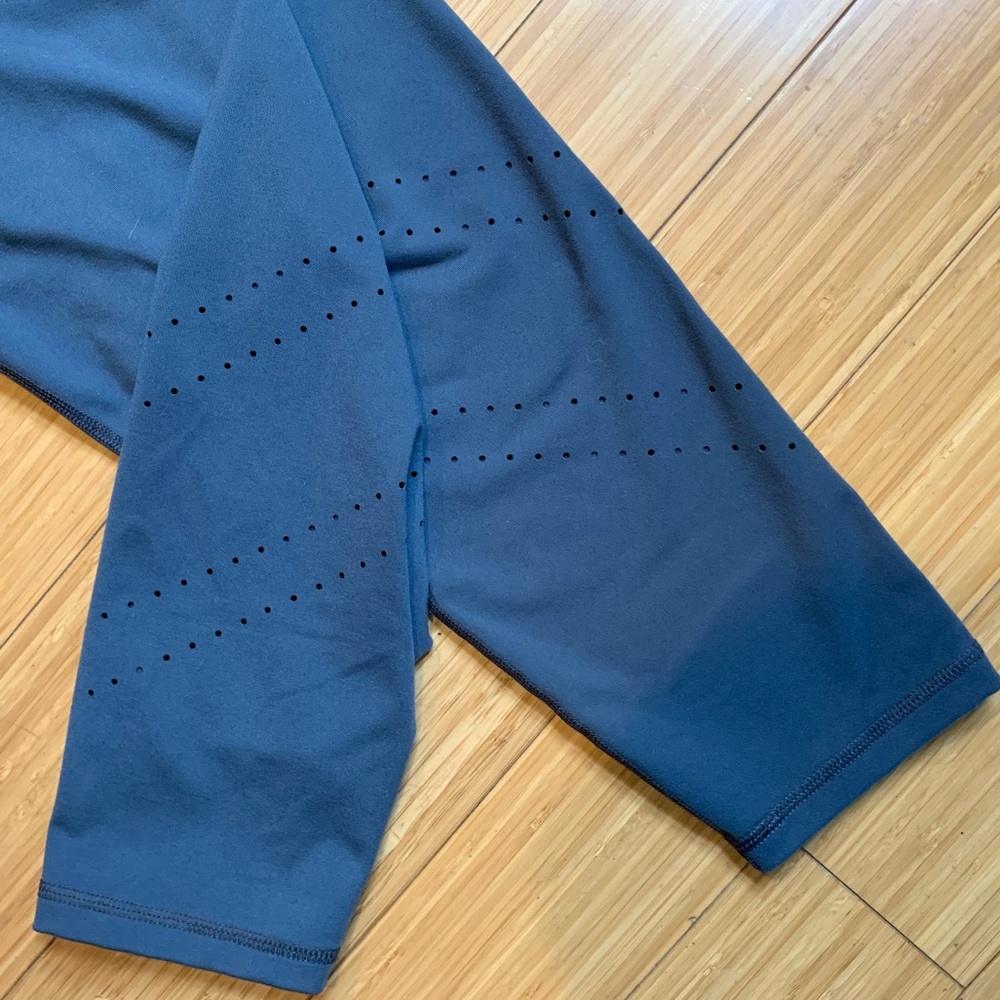 Old Navy laser-cut workout leggings. NWOT
